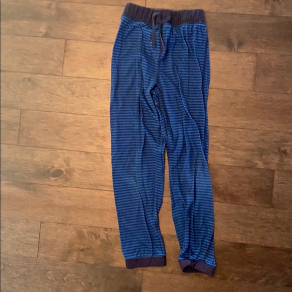 OshKosh pajama 2 sets size 10 GUC - Picture 5 of 5